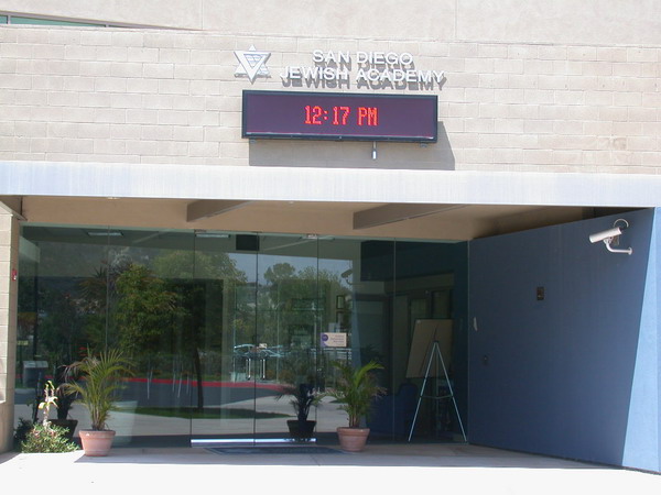 San Diego Jewish Academy - Entry - Alpha Eclipse 2601 32x192